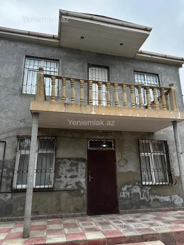 Satılır 4 otaqlı həyət evi 160 m²