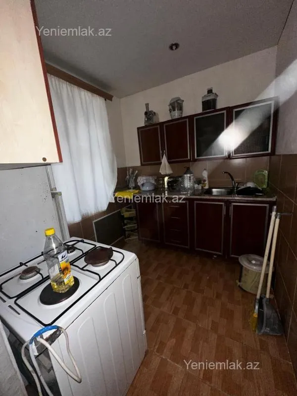 Satılır 4 otaqlı həyət evi 160 m²