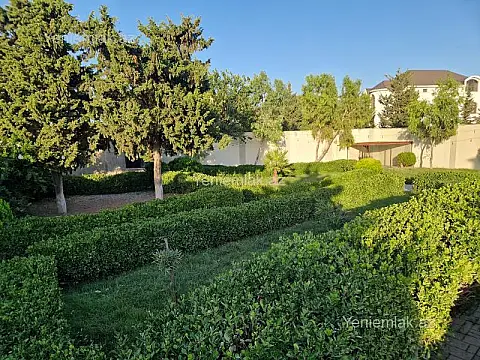 Satılır 4 otaqlı həyət evi 200 m²