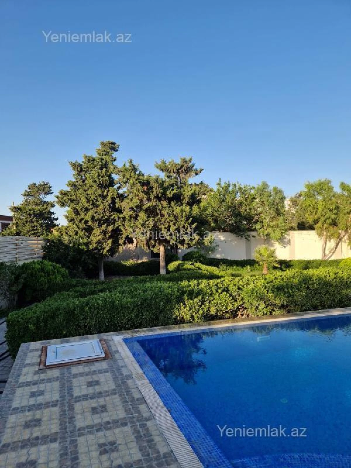 Satılır 4 otaqlı həyət evi 200 m²