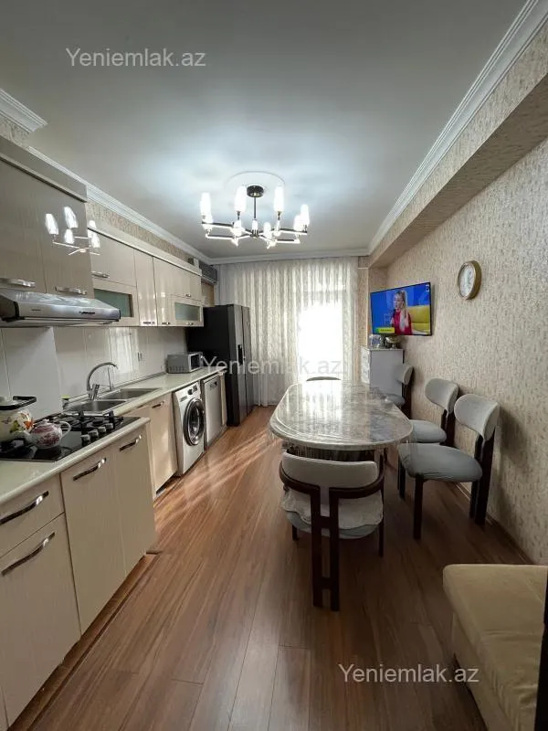 Satılır 4 otaqlı yeni tikili 145 m²