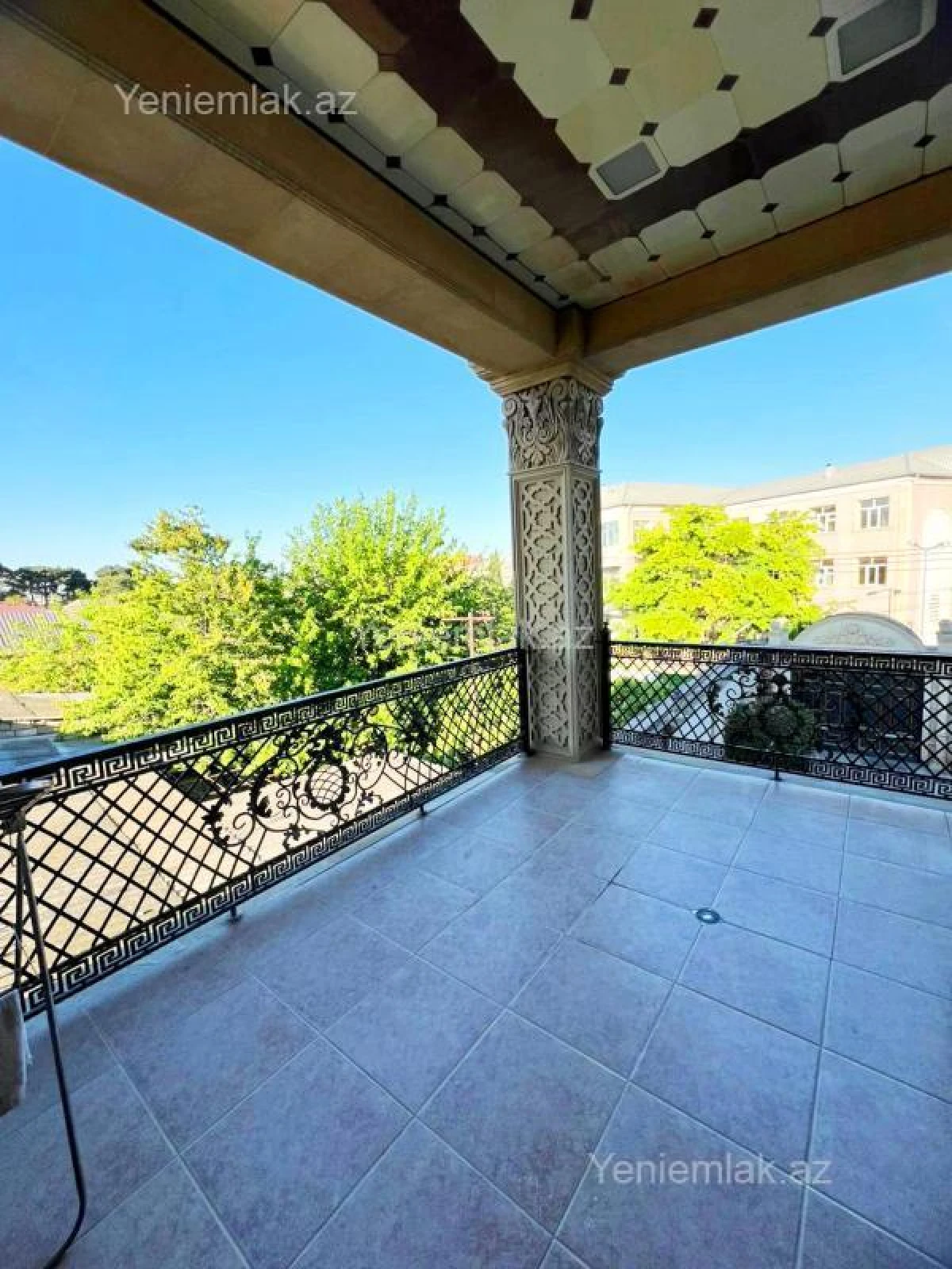 Satılır 7 otaqlı həyət evi 500 m²