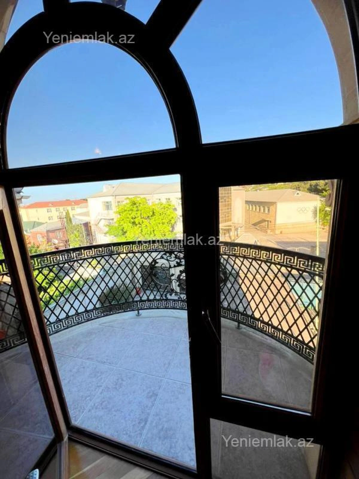 Satılır 7 otaqlı həyət evi 500 m²