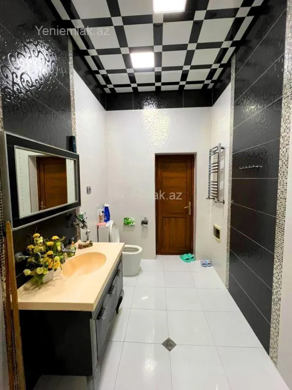 Satılır 7 otaqlı həyət evi 500 m²