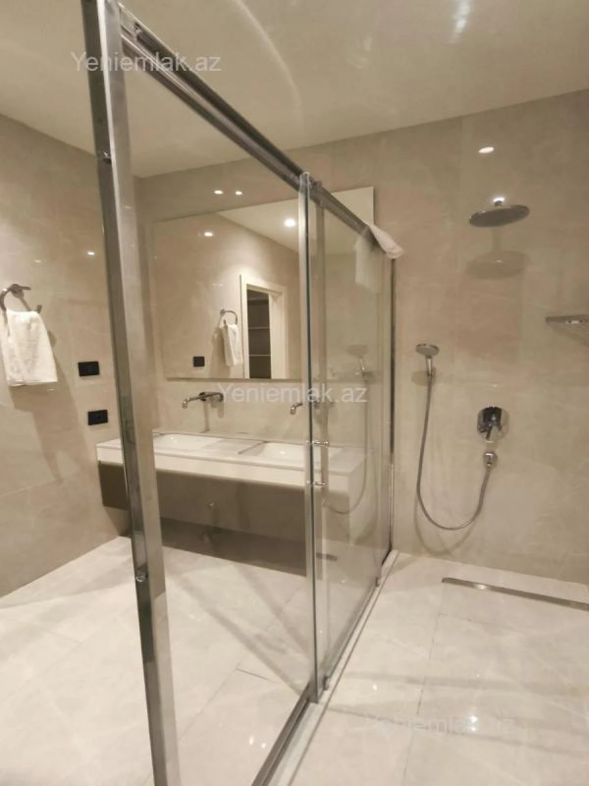 Satılır 2 otaqlı yeni tikili 105 m²