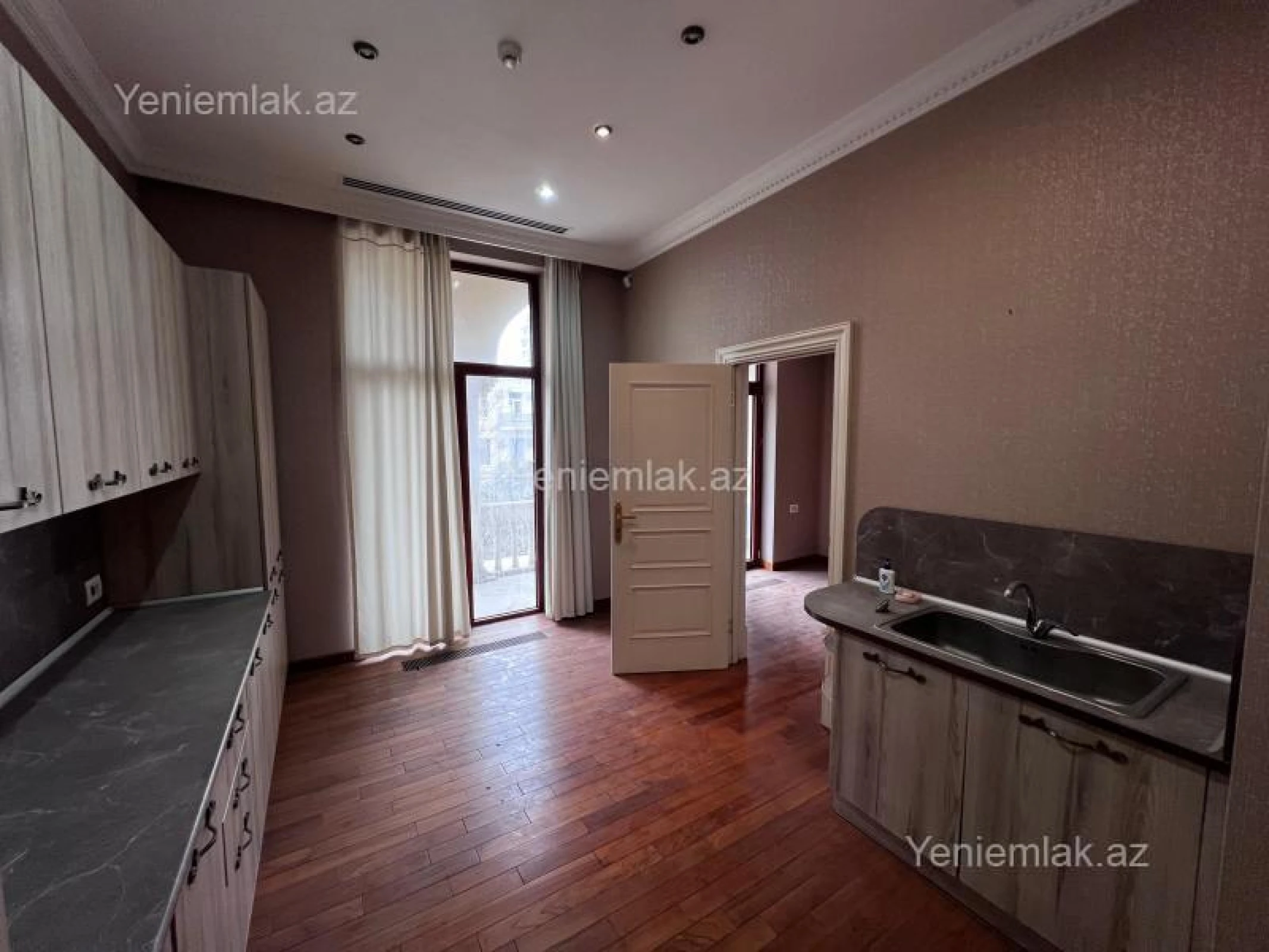 Satılır 6 otaqlı yeni tikili 420 m²