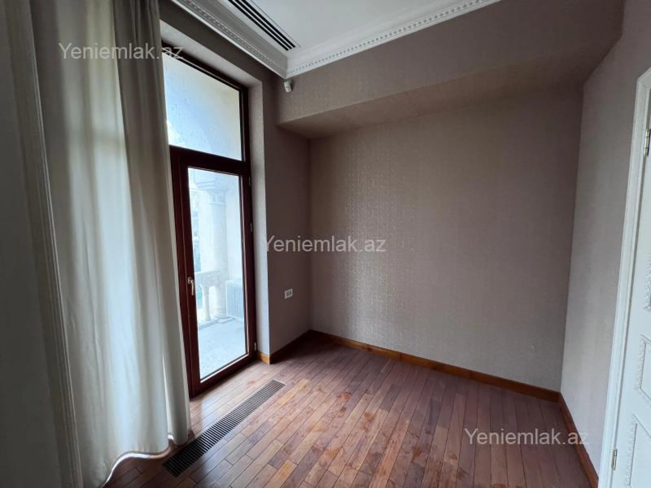 Satılır 6 otaqlı yeni tikili 420 m²