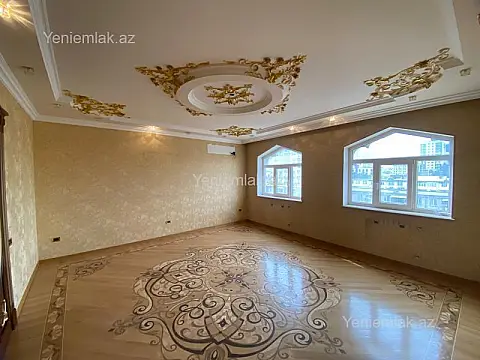 Satılır 5 otaqlı köhnə tikili 180 m²