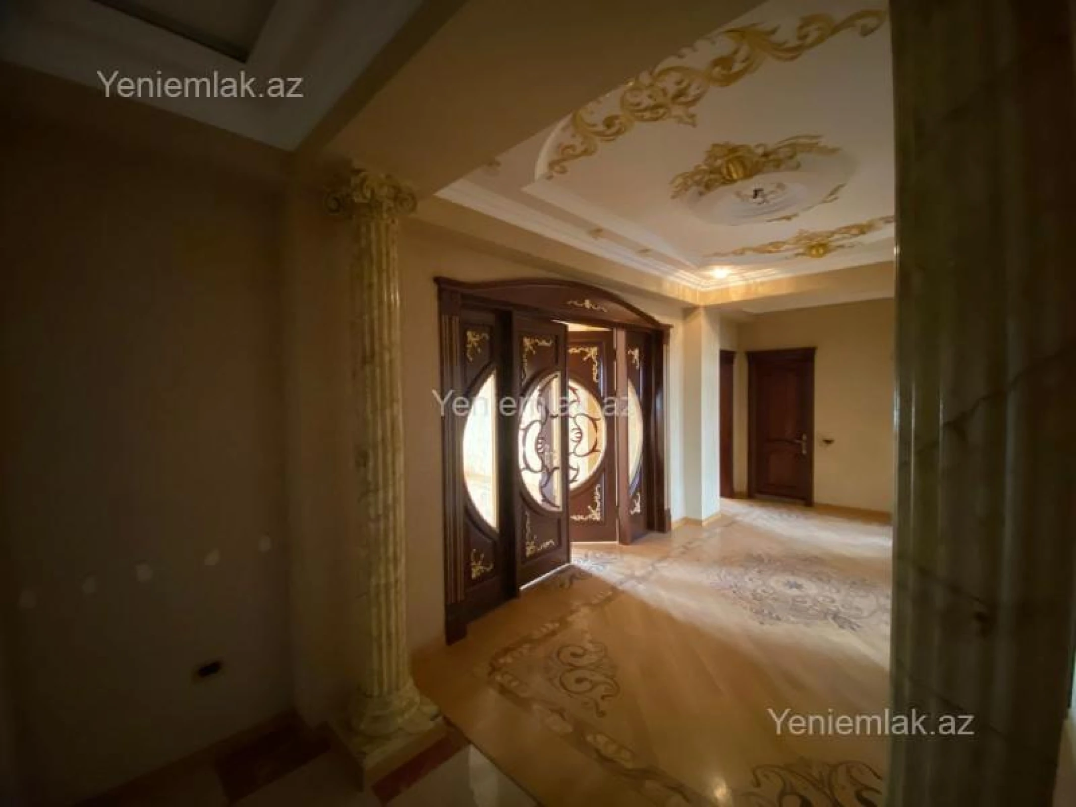 Satılır 5 otaqlı köhnə tikili 180 m²