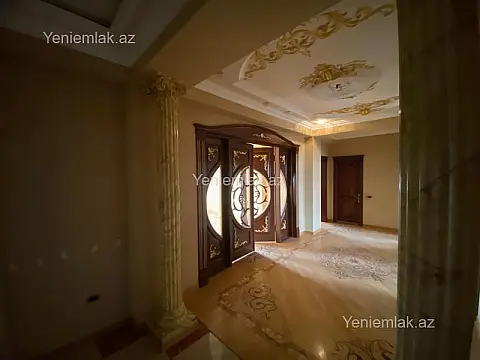 Satılır 5 otaqlı köhnə tikili 180 m²