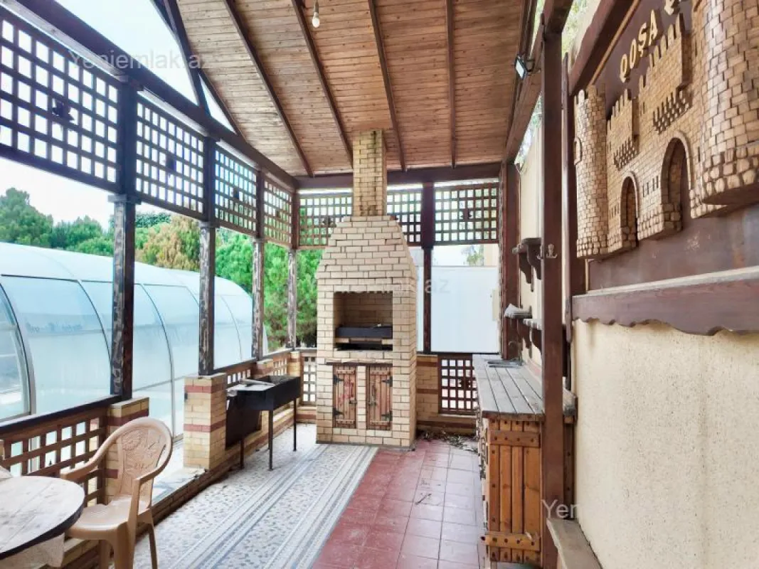 Satılır 6 otaqlı həyət evi 600 m²