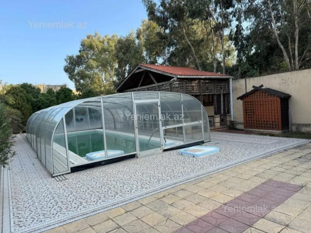 Satılır 6 otaqlı həyət evi 600 m²