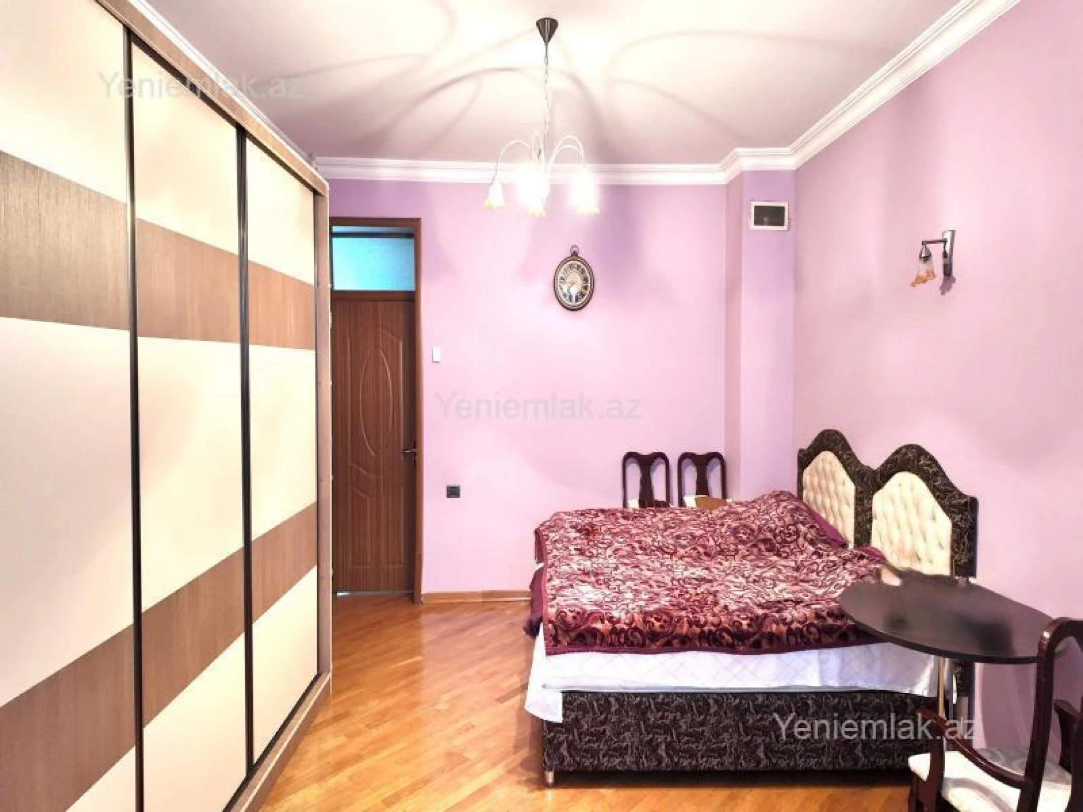Satılır 6 otaqlı həyət evi 600 m²