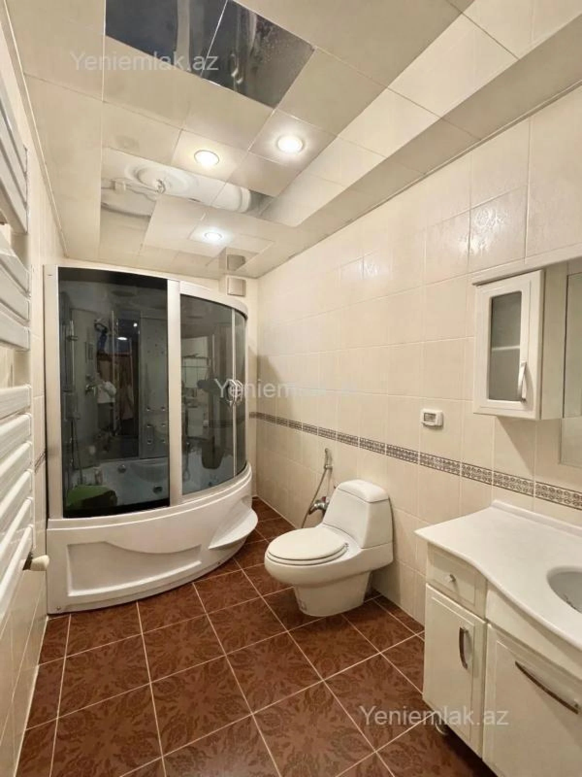 Satılır 6 otaqlı həyət evi 600 m²