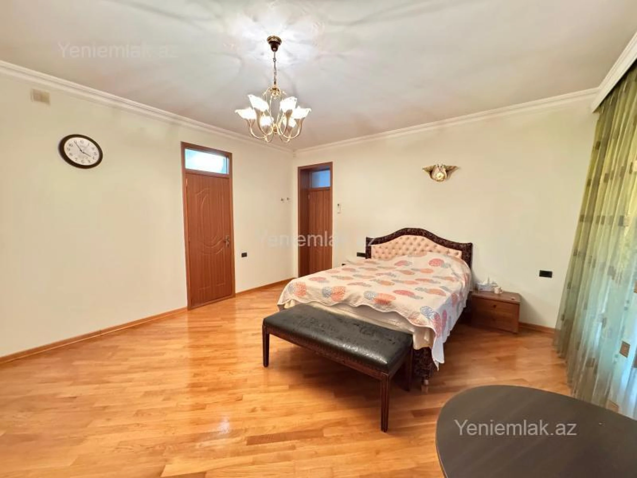 Satılır 6 otaqlı həyət evi 600 m²