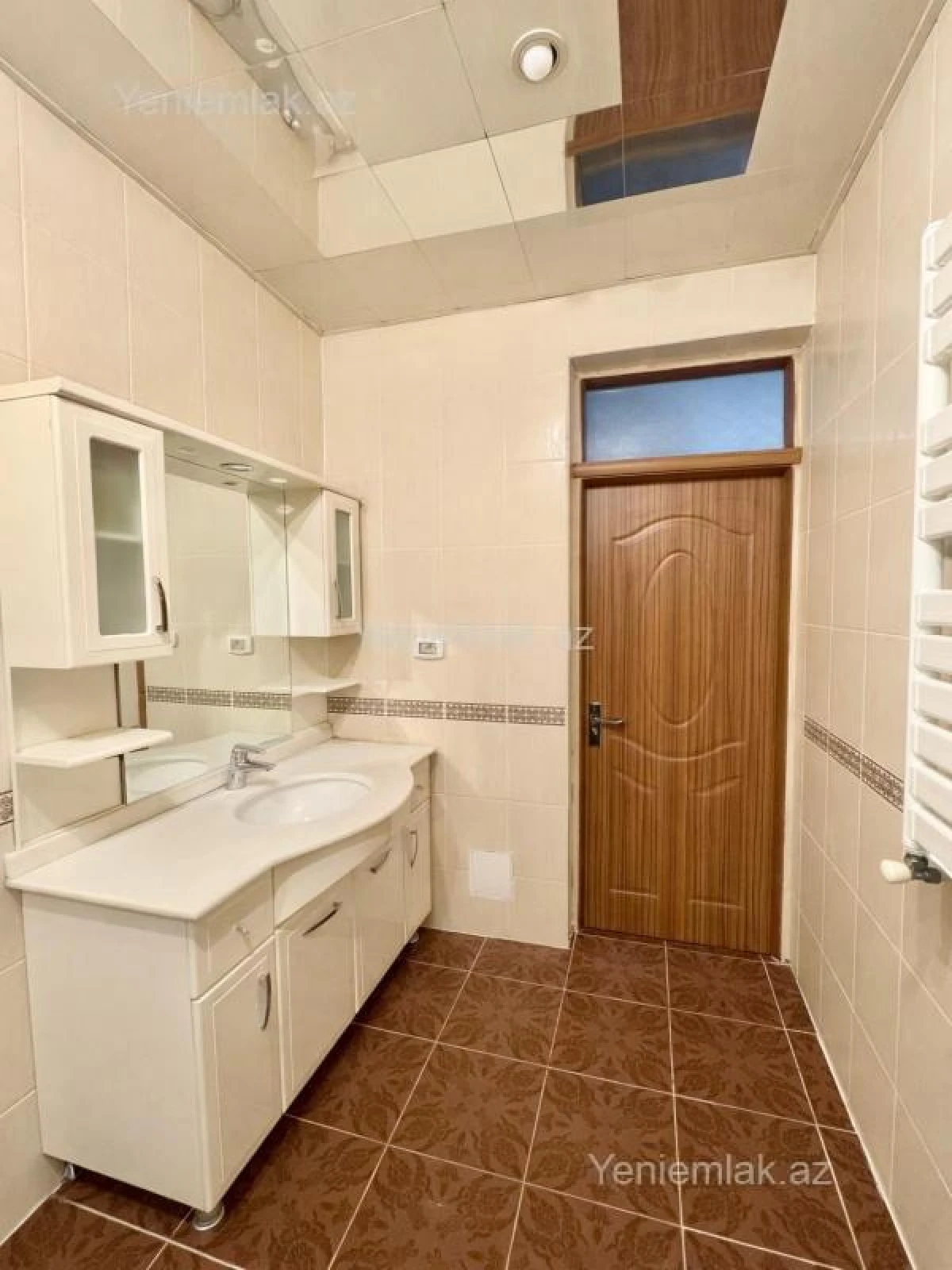 Satılır 6 otaqlı həyət evi 600 m²