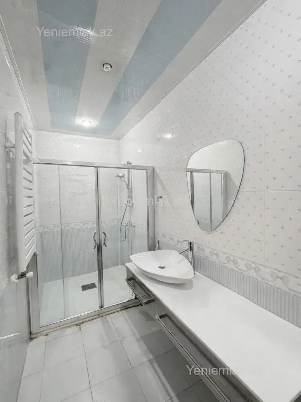 Satılır 6 otaqlı həyət evi 600 m²