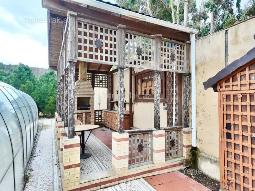 Satılır 6 otaqlı həyət evi 600 m²