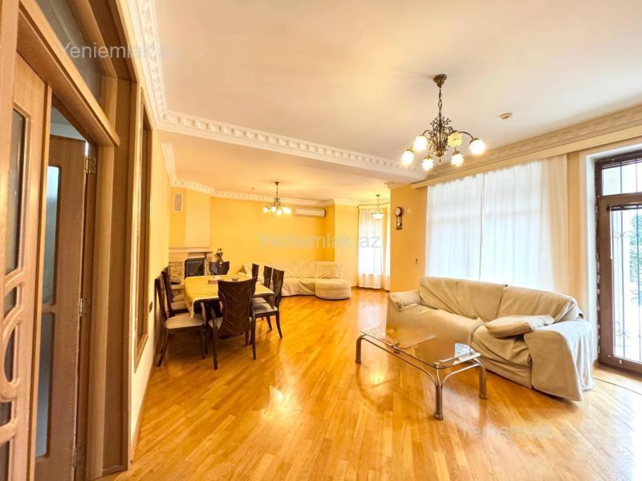 Satılır 6 otaqlı həyət evi 600 m²