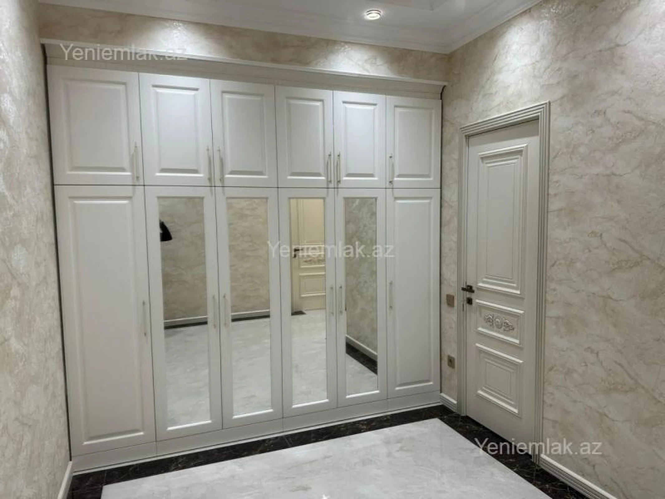 Satılır 3 otaqlı yeni tikili 190 m²