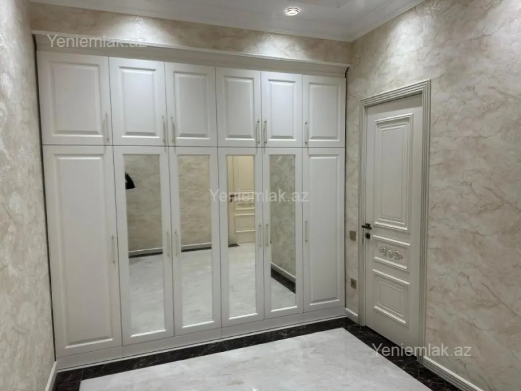 Satılır 3 otaqlı yeni tikili 190 m²