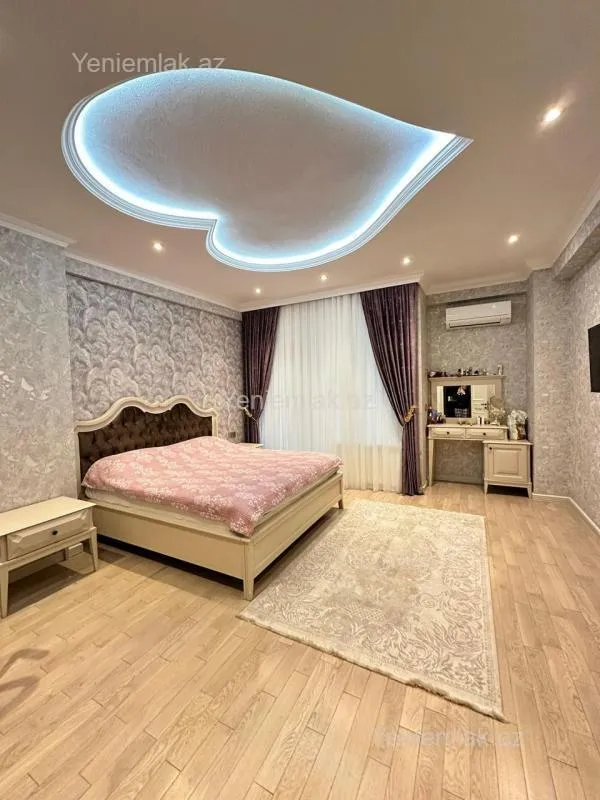 Satılır 3 otaqlı yeni tikili 190 m²