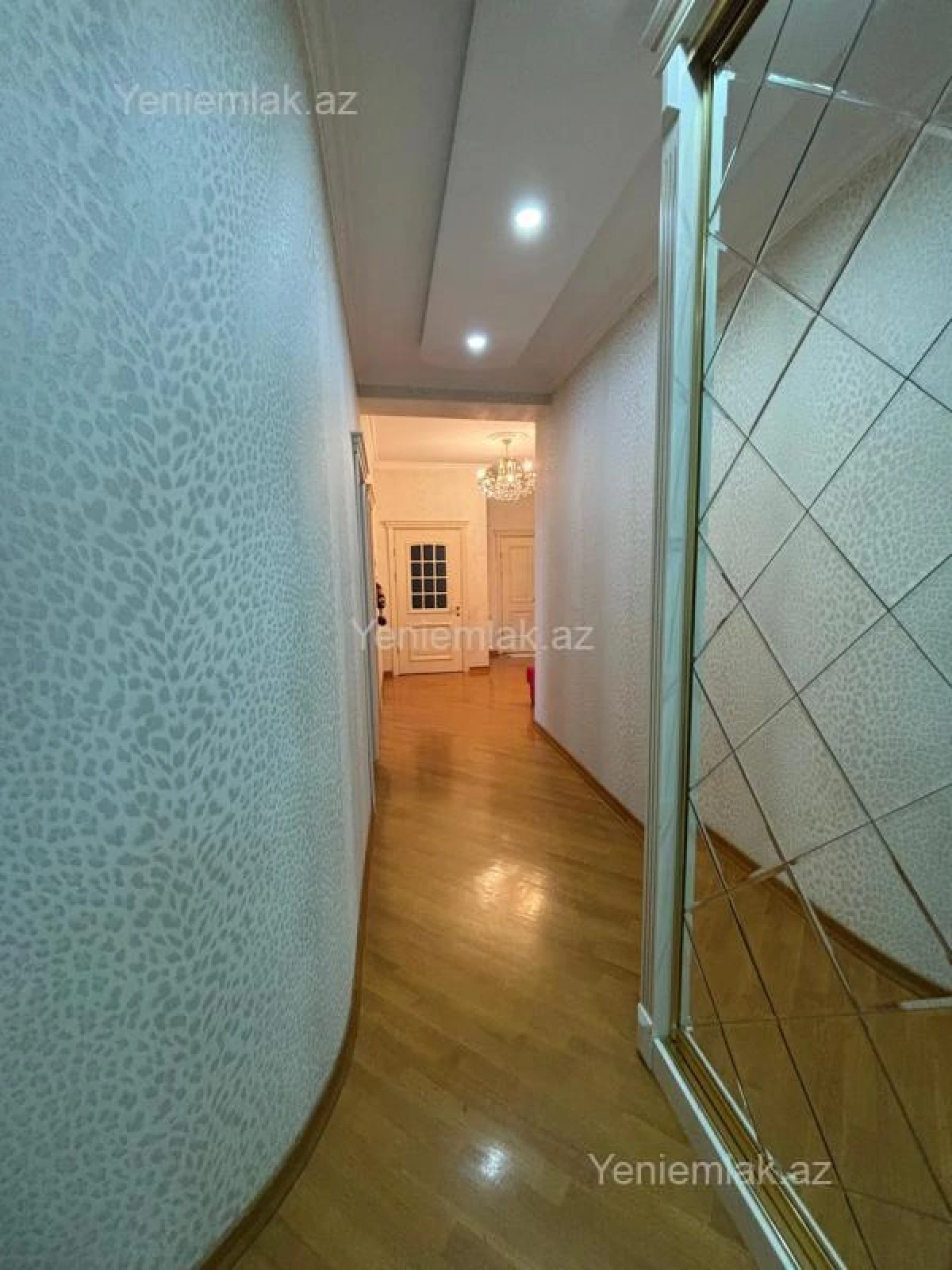 Satılır 3 otaqlı yeni tikili 100 m²