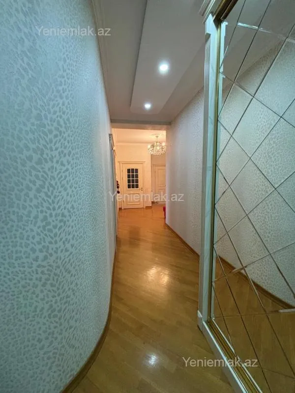 Satılır 3 otaqlı yeni tikili 100 m²