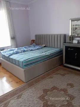Satılır 5 otaqlı həyət evi 180 m²