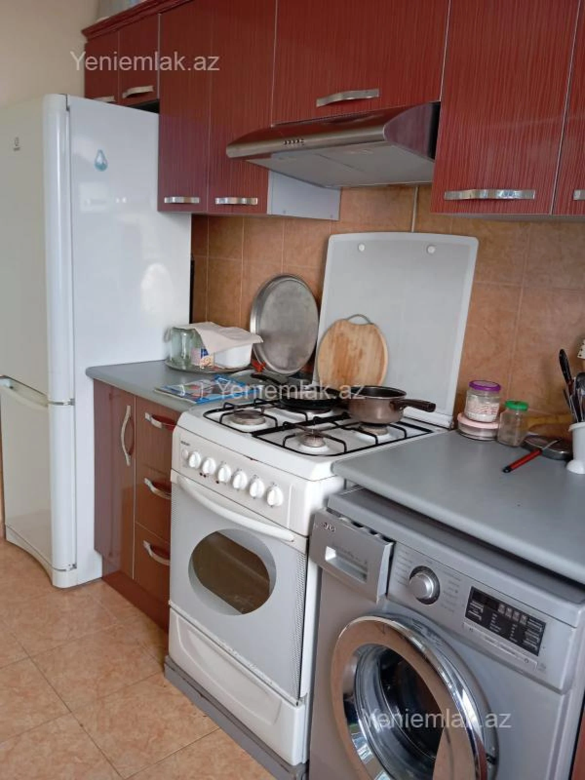 Satılır 5 otaqlı həyət evi 180 m²