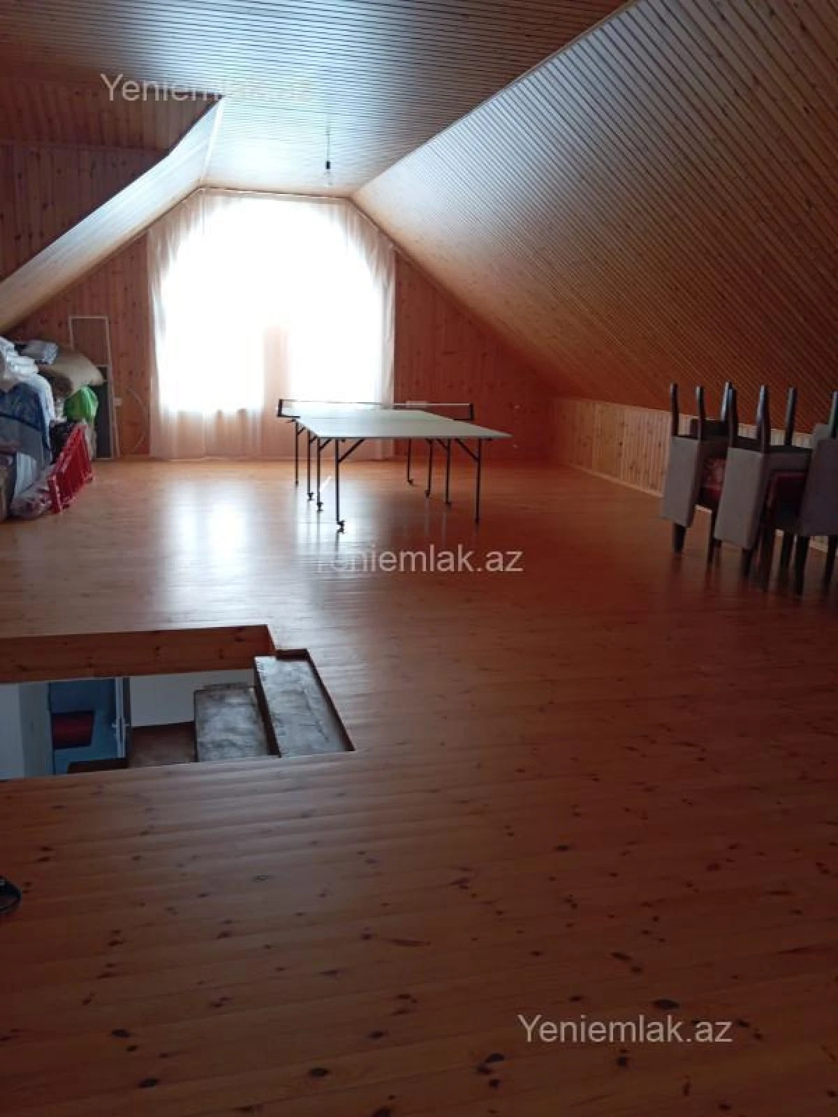 Satılır 5 otaqlı həyət evi 180 m²