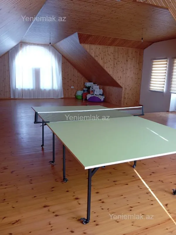 Satılır 5 otaqlı həyət evi 180 m²