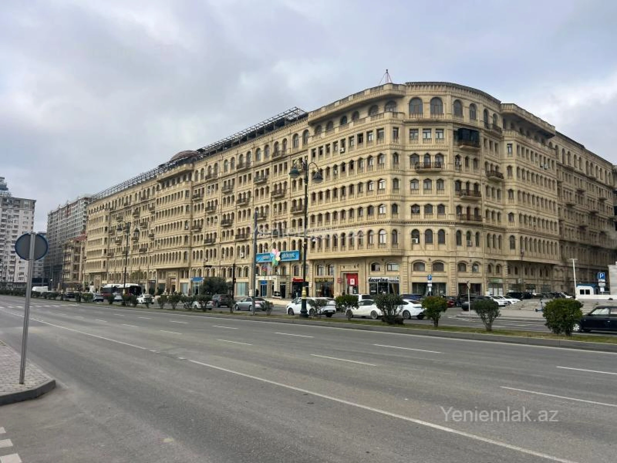 Satılır 4 otaqlı obyekt 40 m²