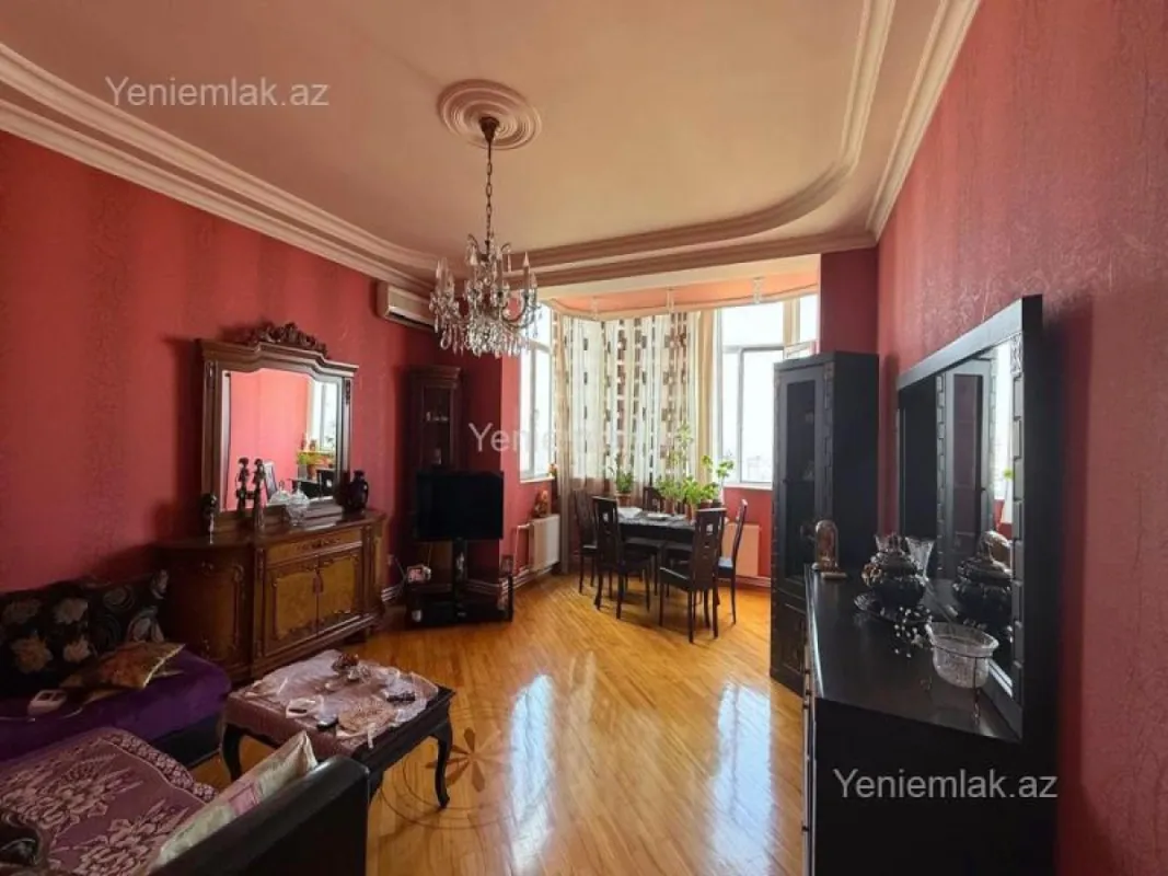 Satılır 4 otaqlı yeni tikili 140 m²