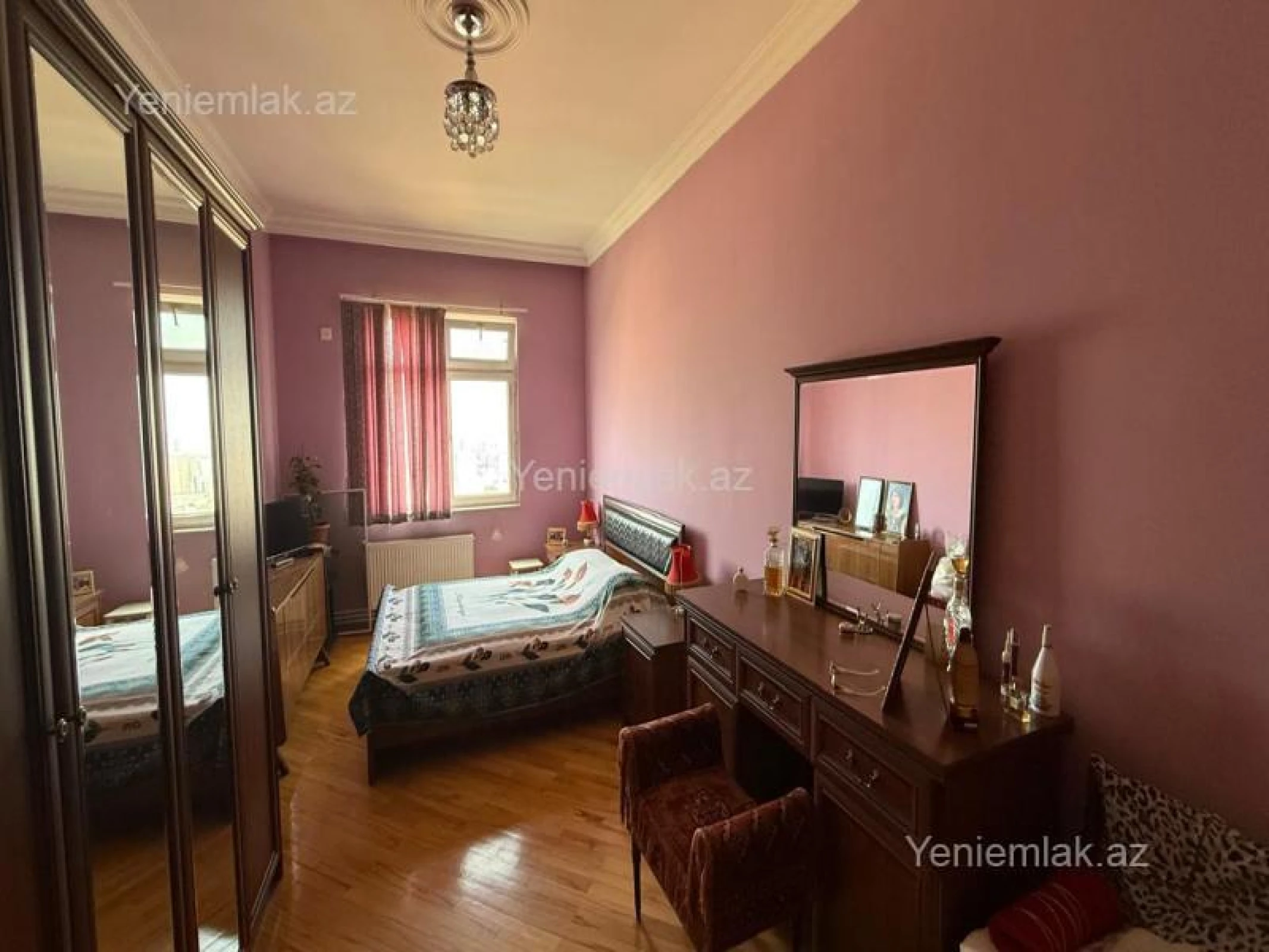 Satılır 4 otaqlı yeni tikili 140 m²