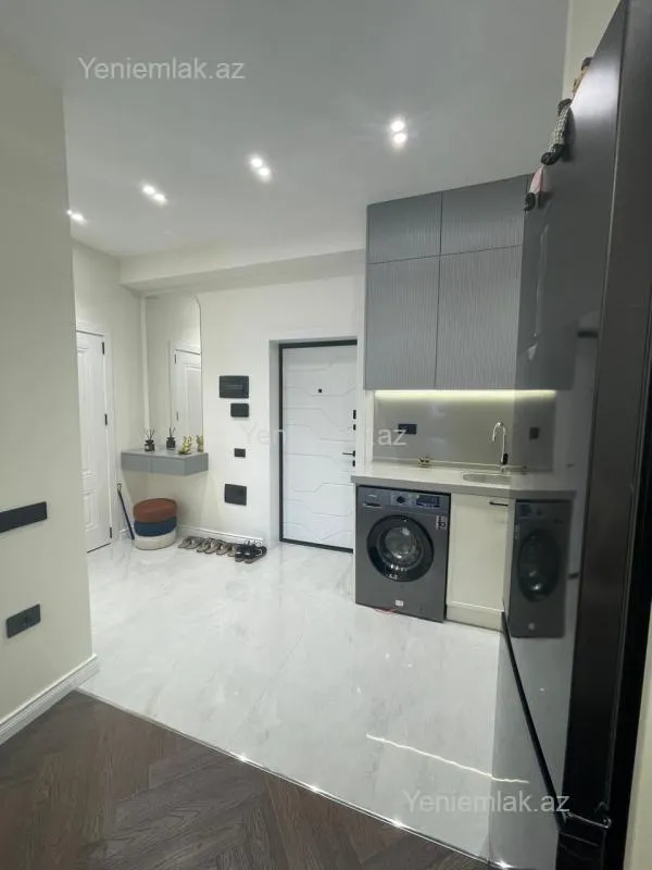 Satılır 2 otaqlı yeni tikili 60 m²