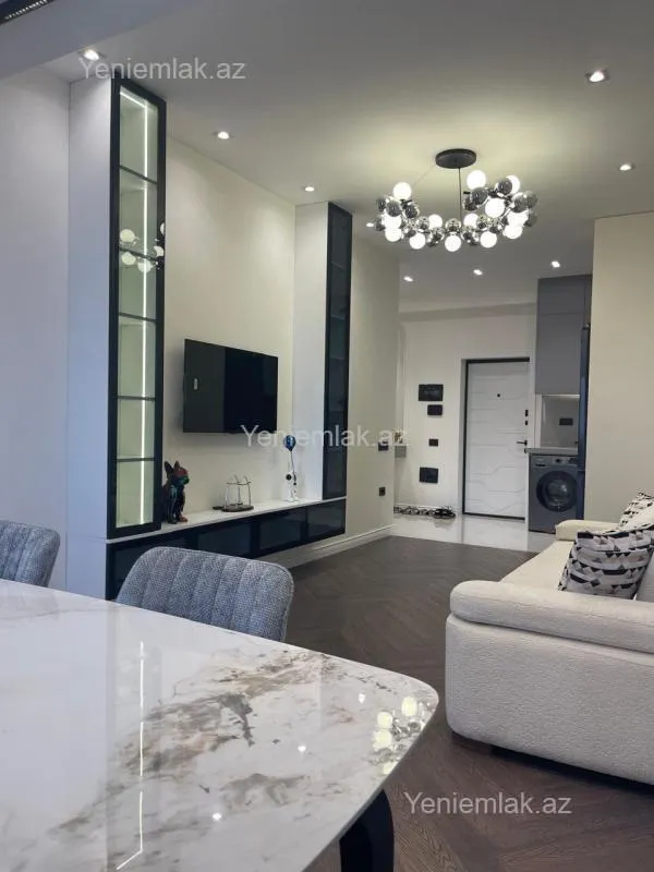 Satılır 2 otaqlı yeni tikili 60 m²