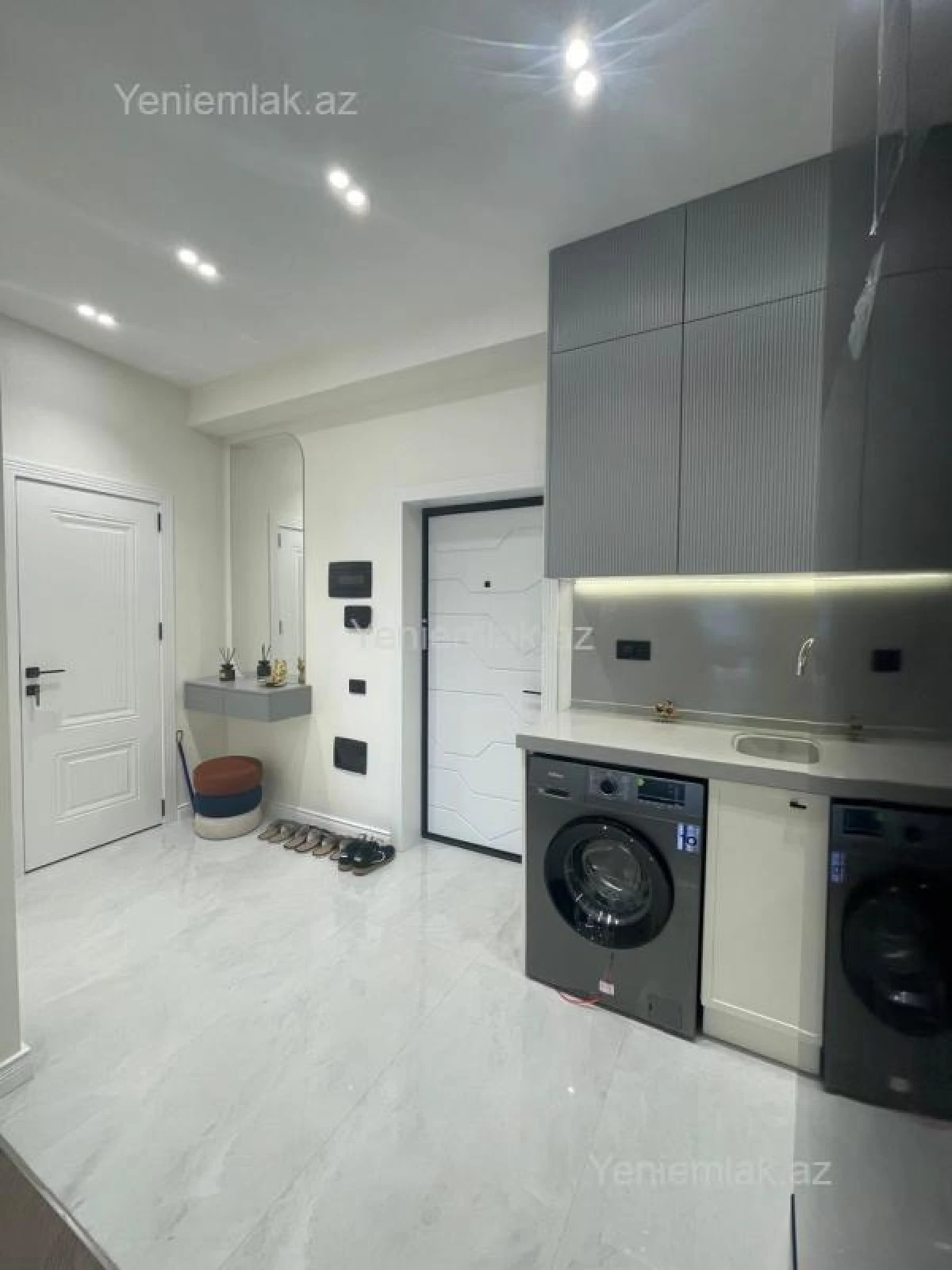 Satılır 2 otaqlı yeni tikili 60 m²