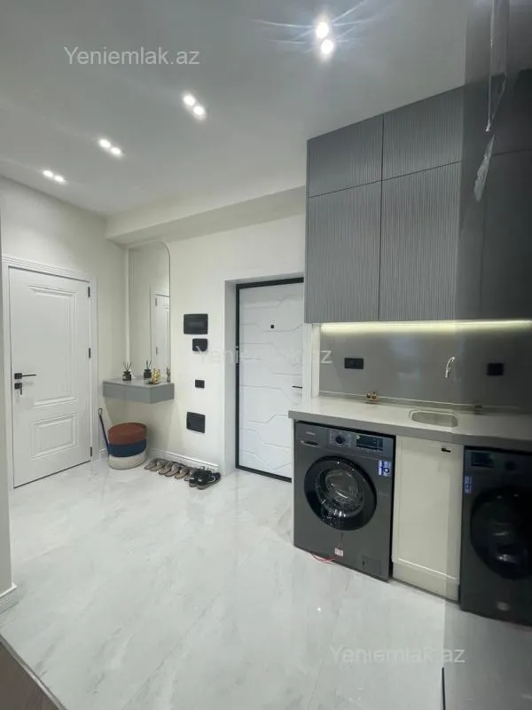 Satılır 2 otaqlı yeni tikili 60 m²