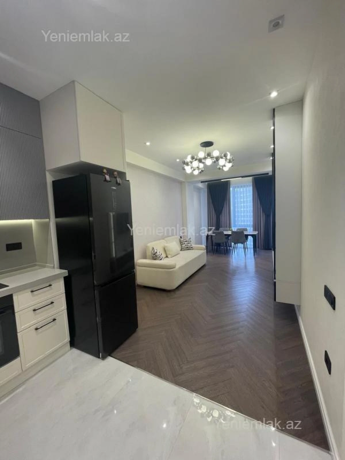 Satılır 2 otaqlı yeni tikili 60 m²