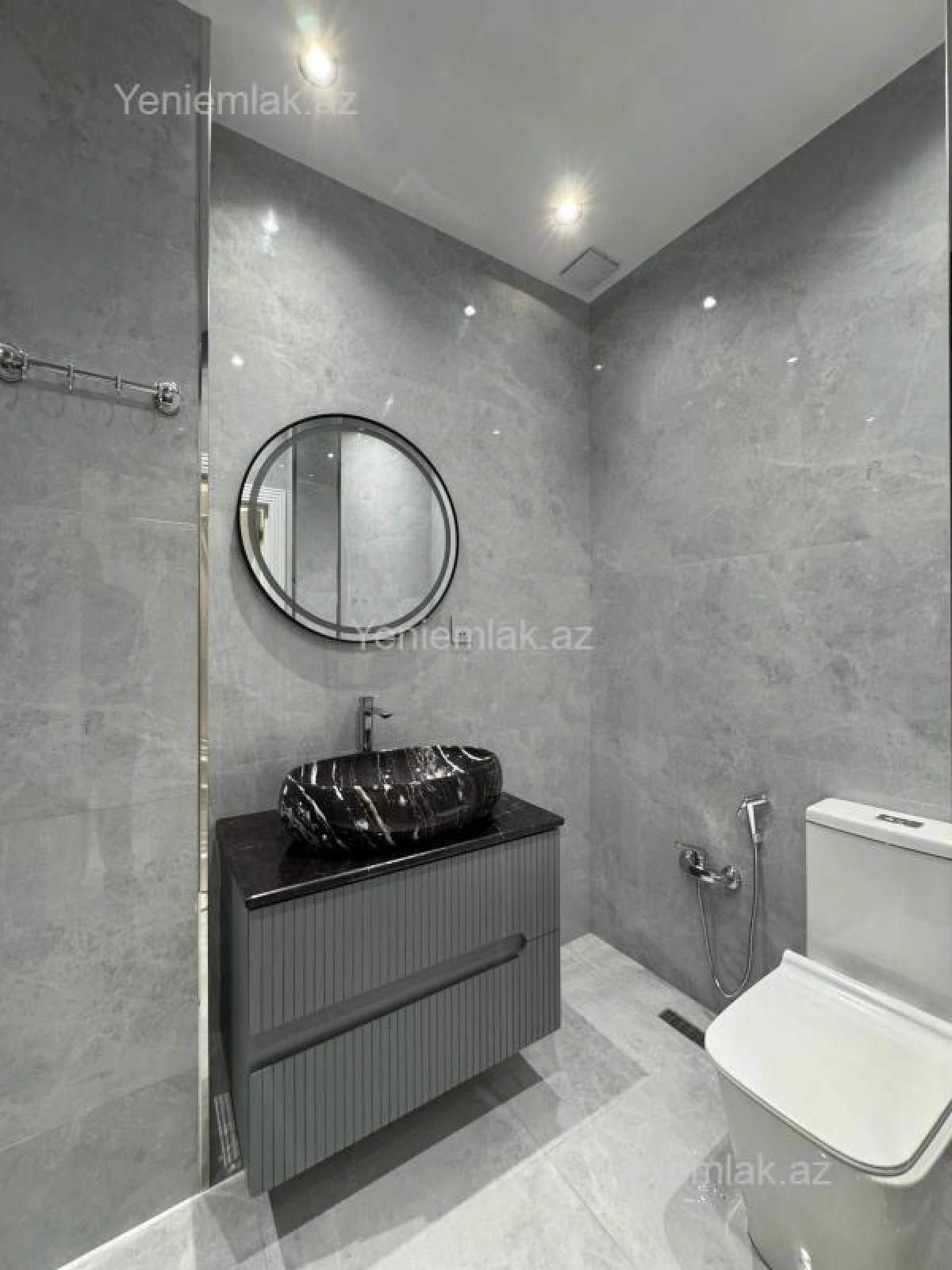 Satılır 2 otaqlı köhnə tikili 50 m²