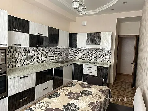 Satılır 3 otaqlı yeni tikili 145 m²