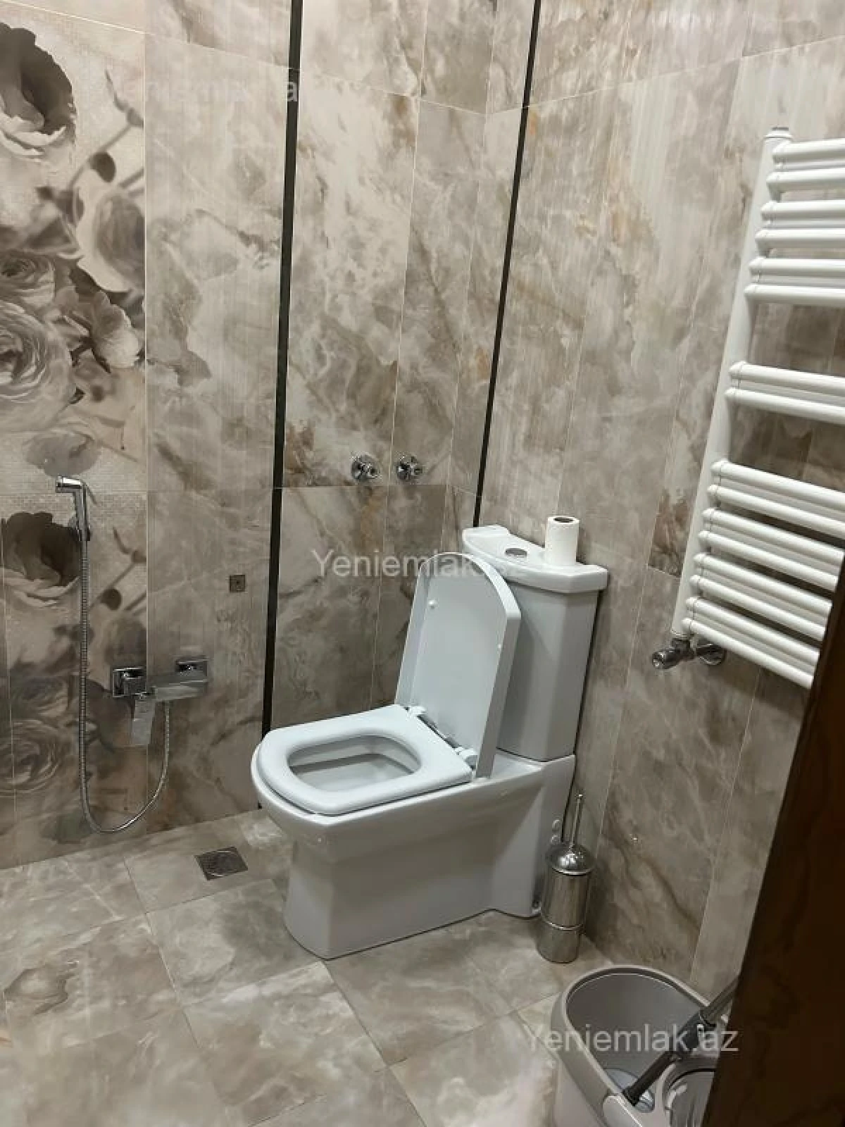 Satılır 3 otaqlı yeni tikili 145 m²