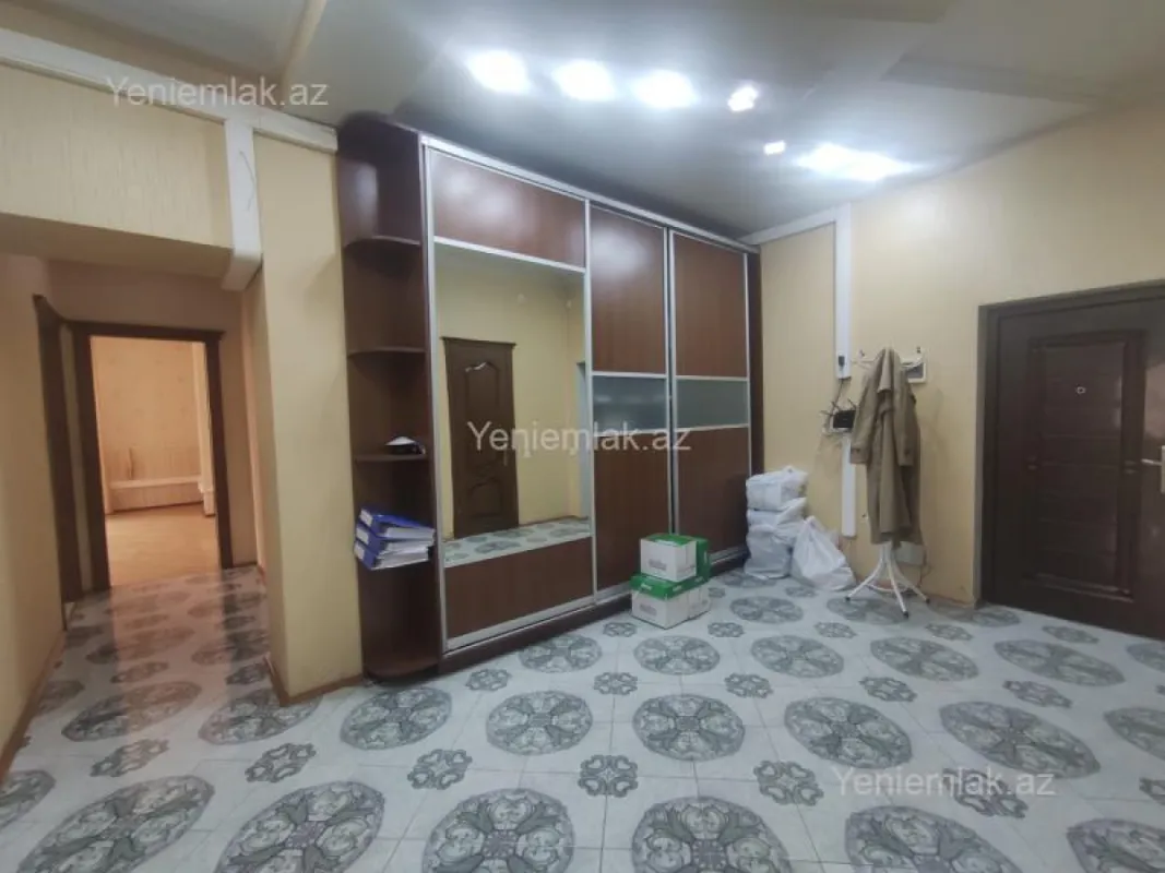 Satılır 3 otaqlı yeni tikili 122 m²