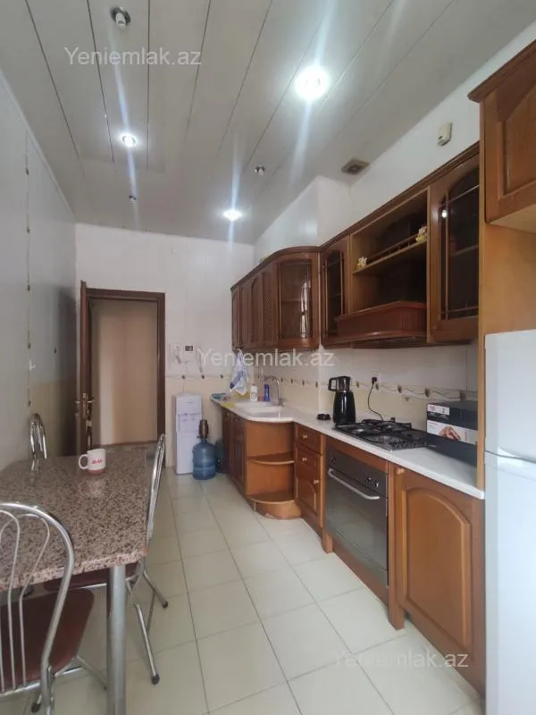 Satılır 3 otaqlı yeni tikili 122 m²