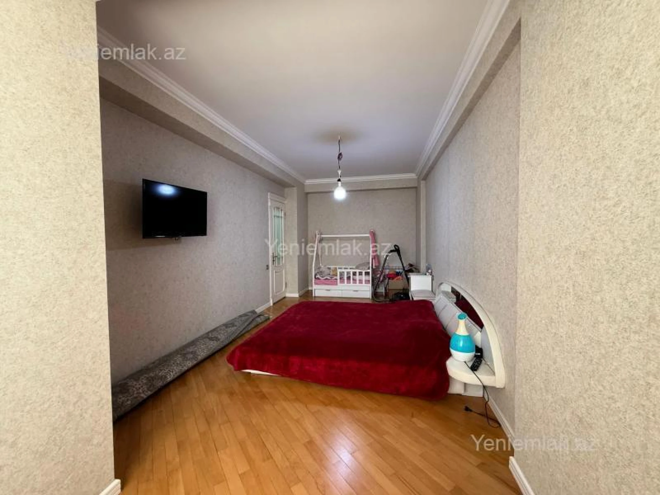 Satılır 3 otaqlı yeni tikili 150 m²
