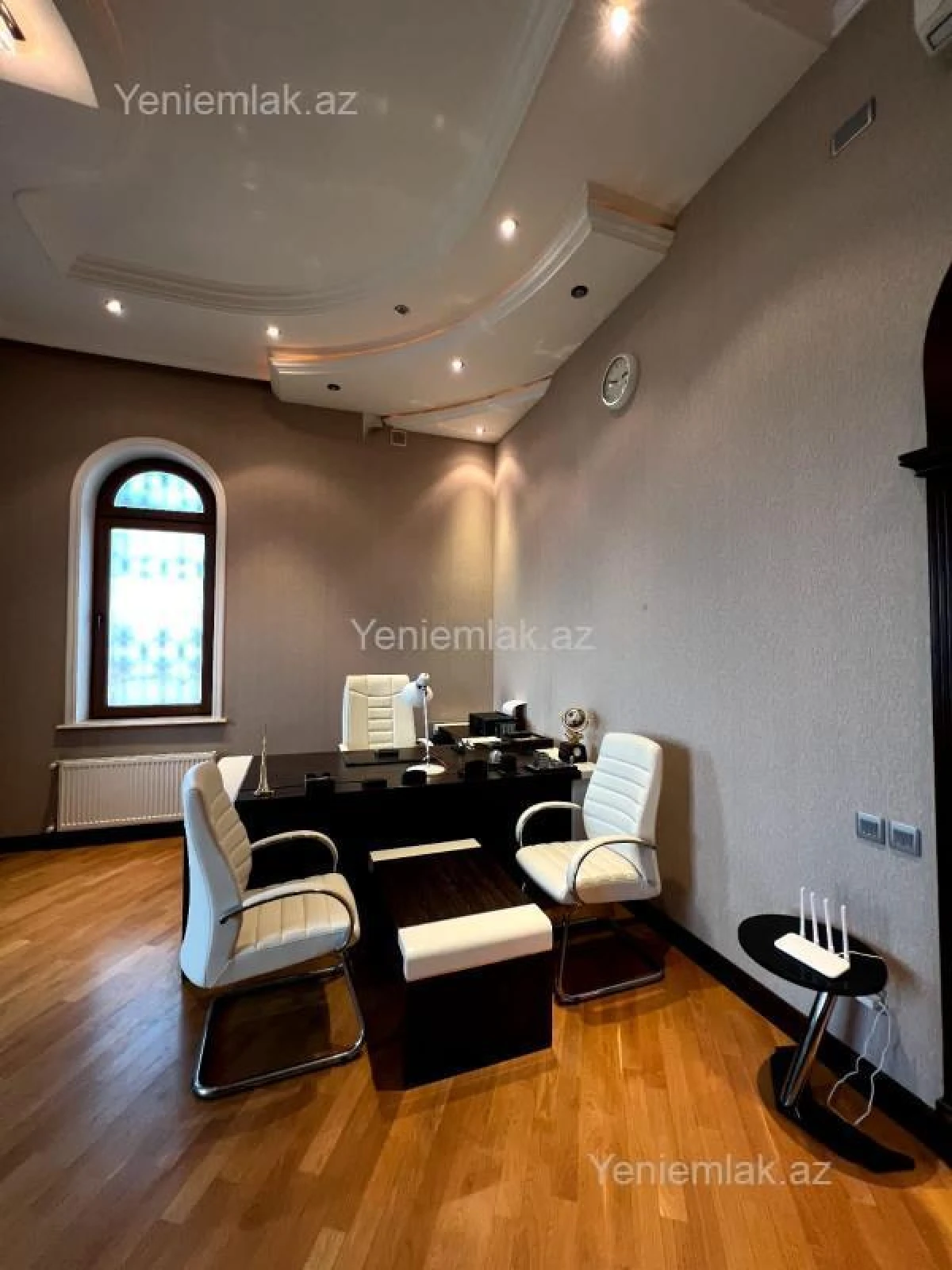 Satılır 10 otaqlı həyət evi 803 m²
