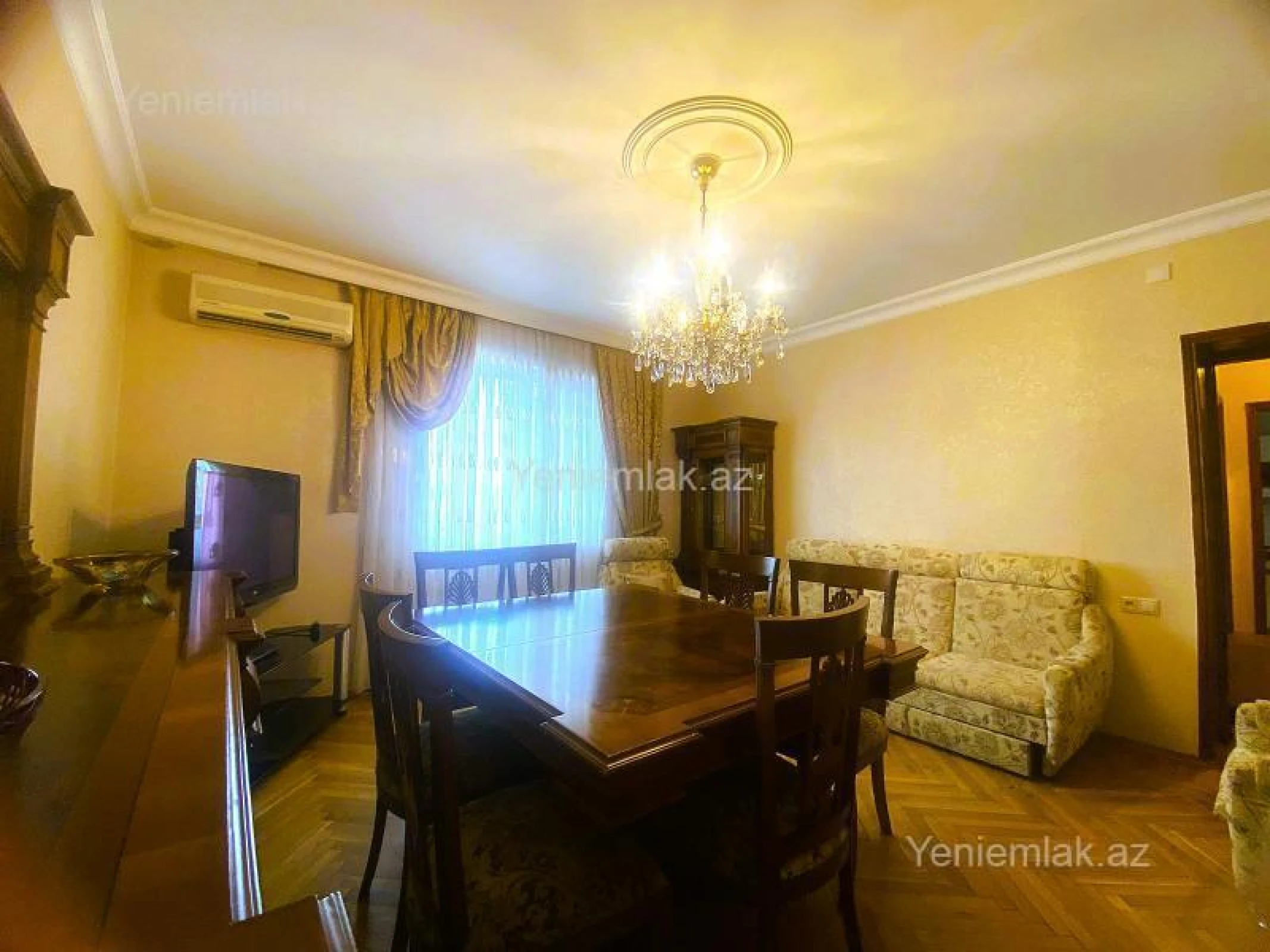 Satılır 4 otaqlı köhnə tikili 105 m²