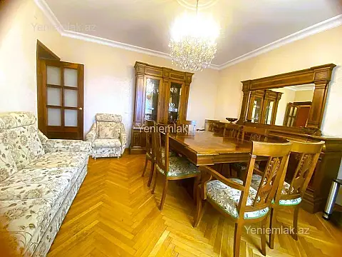 Satılır 4 otaqlı köhnə tikili 105 m² — Bakı, Yasamal 4 otaq 105.00 m²