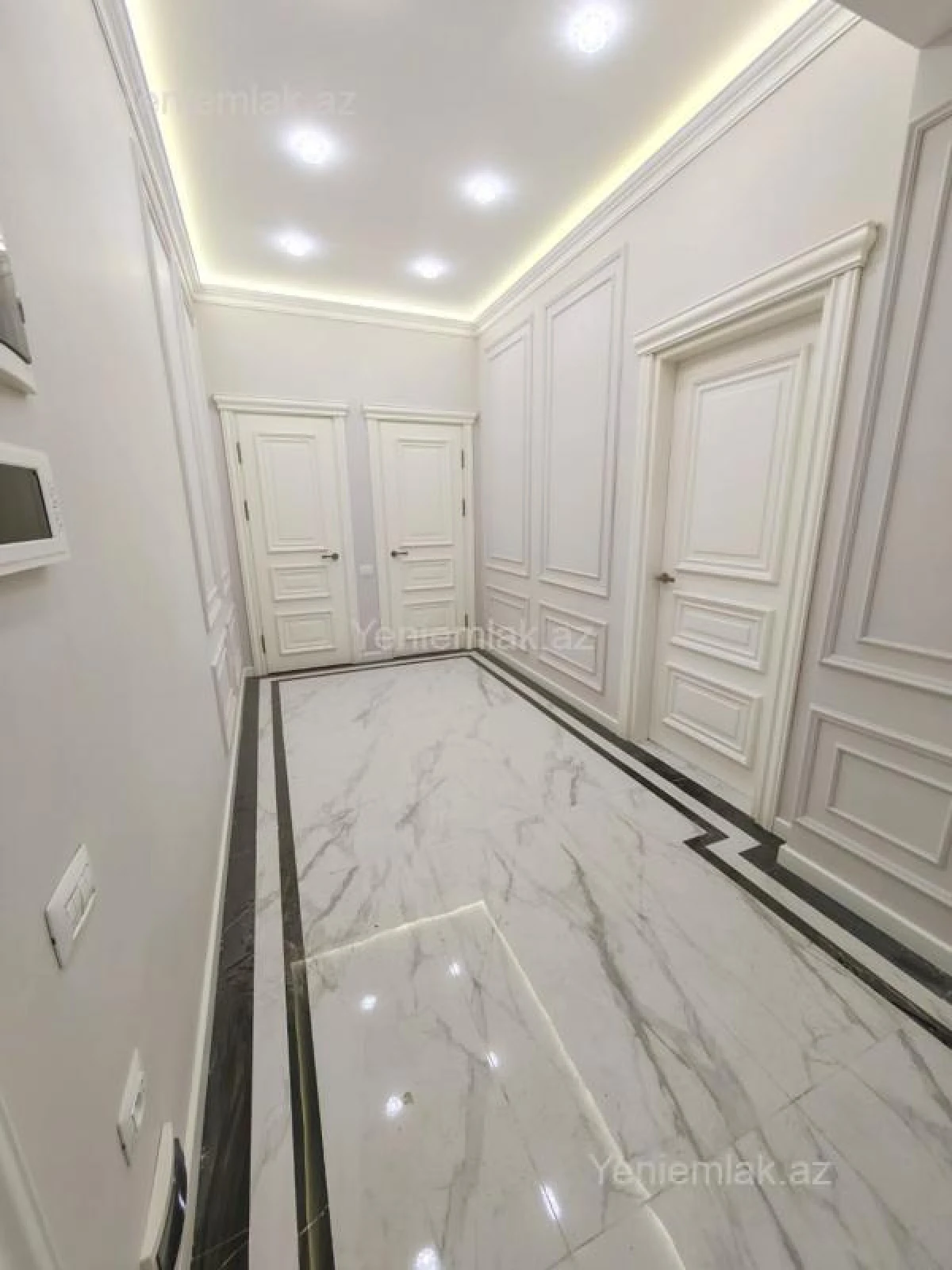 Satılır 3 otaqlı yeni tikili 115 m²